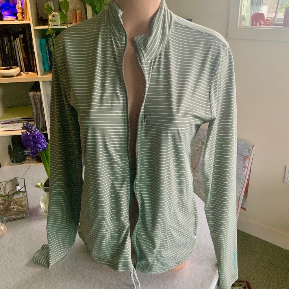 Sporty lightweight jacket